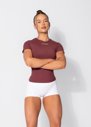 FORM FITTED TEE - BURGUNDY