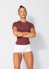 FORM FITTED TEE - BURGUNDY