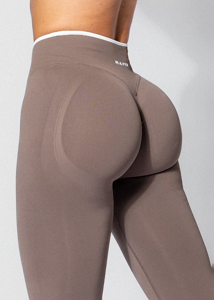 CONTOUR SEAMLESS SCRUNCH BUM LEGGINGS - BROWN