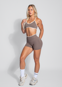 CONTOUR SEAMLESS SCRUNCH BUM SHORTS - BROWN