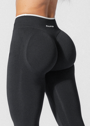 CONTOUR SEAMLESS SCRUNCH BUM LEGGINGS - BLACK