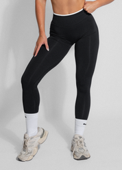 CONTOUR SEAMLESS SCRUNCH BUM LEGGINGS - BLACK