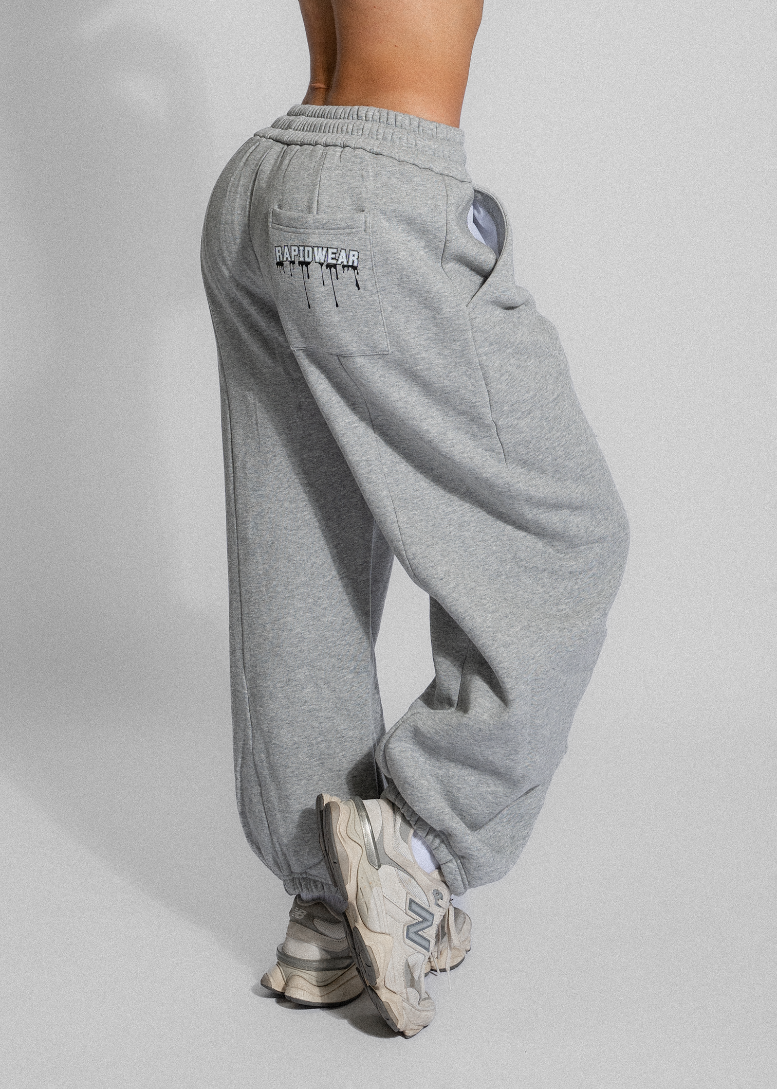 RAPID BAGGY SWEAT PANTS - GREY