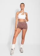 SCULPT V-SCRUNCH SHORTS - BROWN
