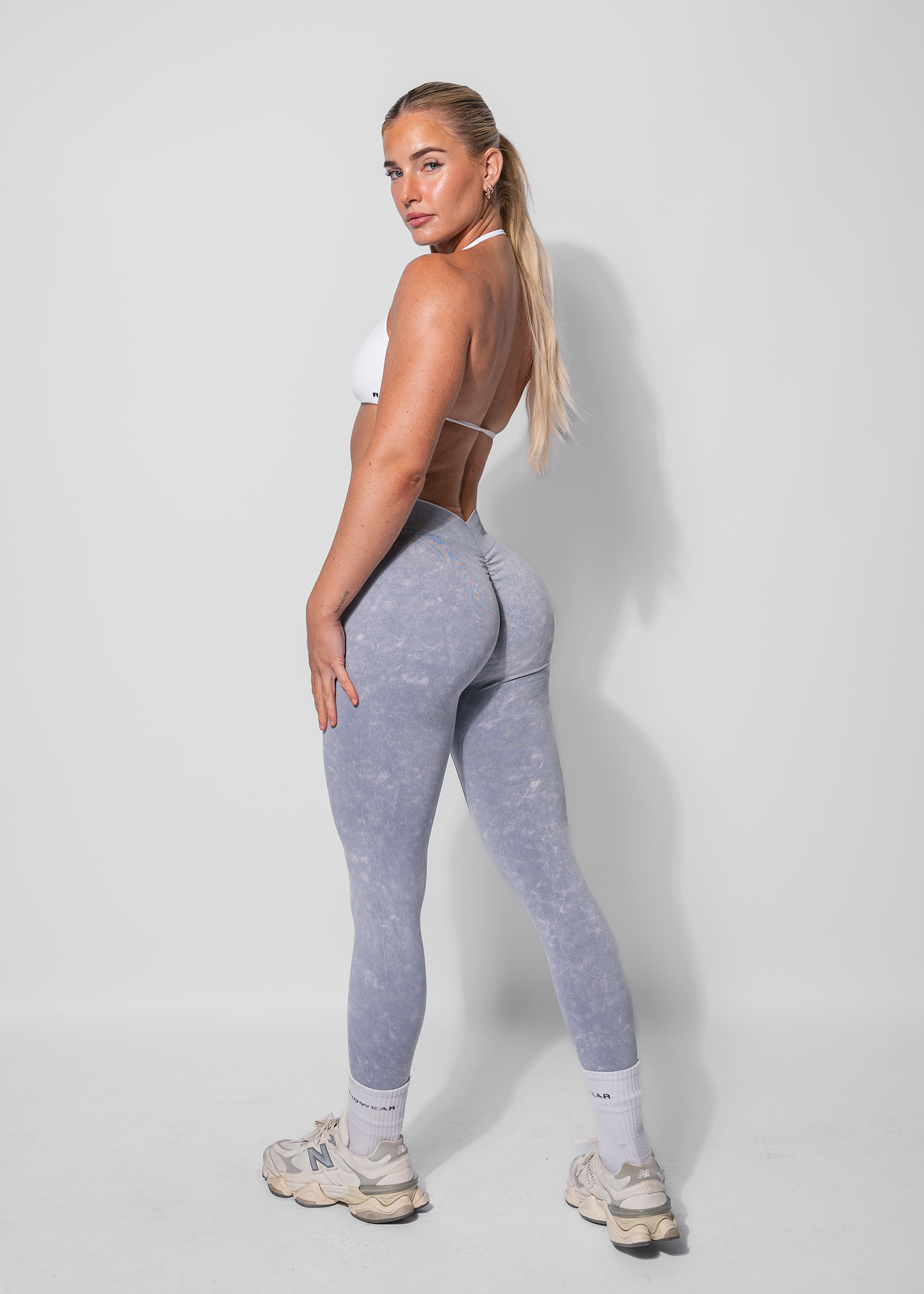SCULPT V-SCRUNCH LEGGINGS - GREY