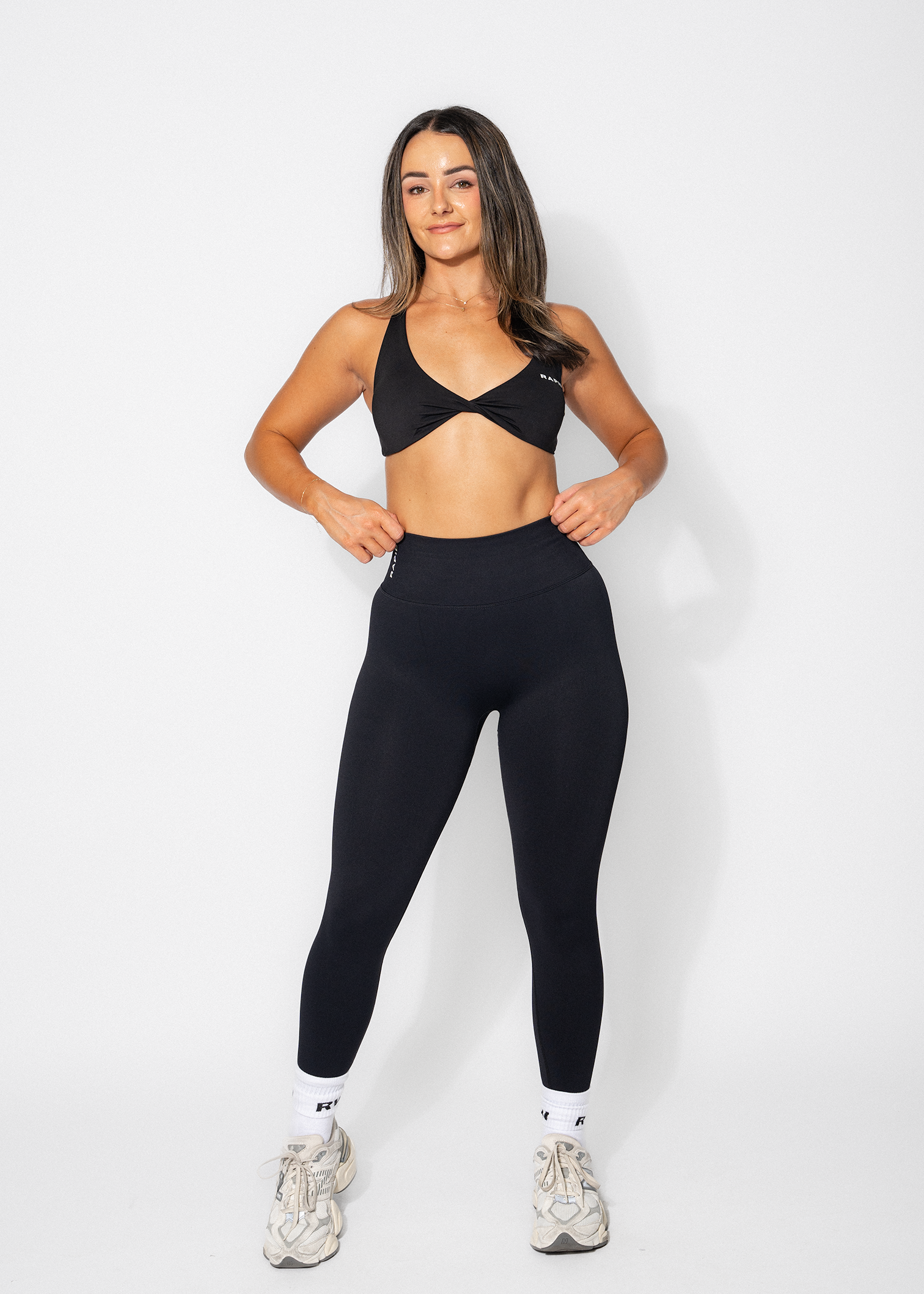 PERFORM SCRUNCH BUM LEGGINGS - BLACK