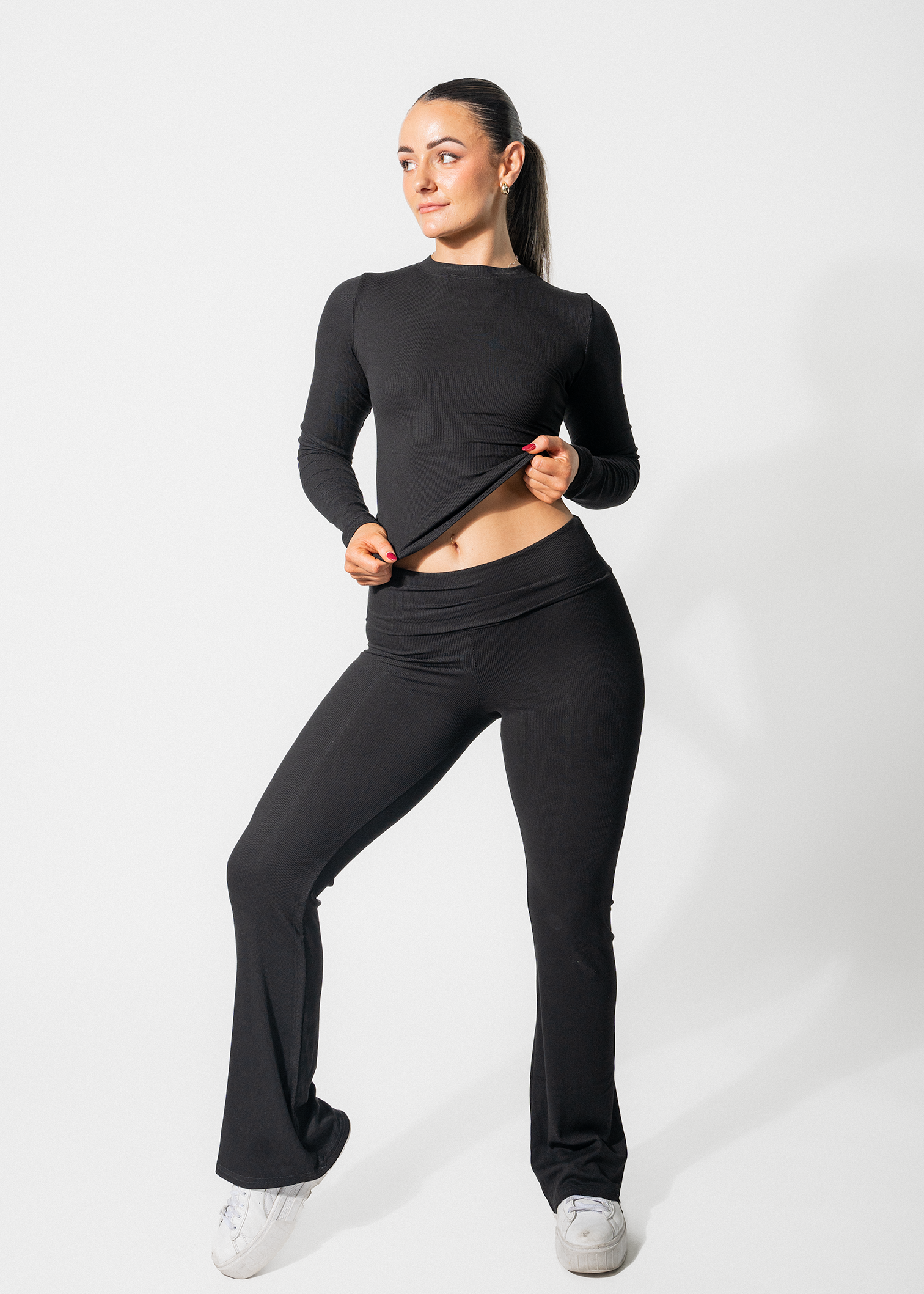 FITTED LOUNGE LONG SLEEVE - BLACK