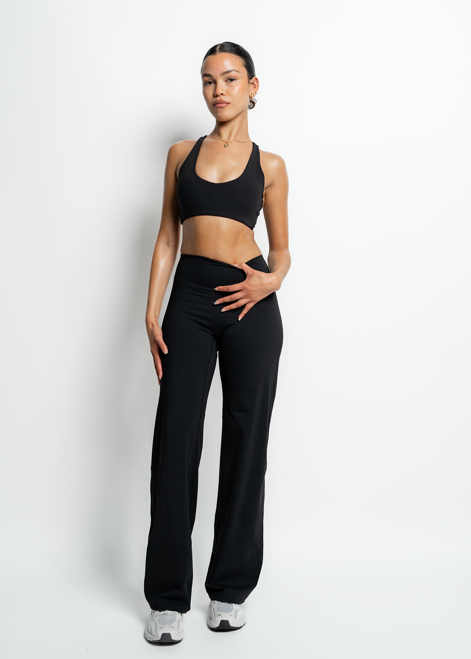 FLOW SPORTS BRA - BLACK