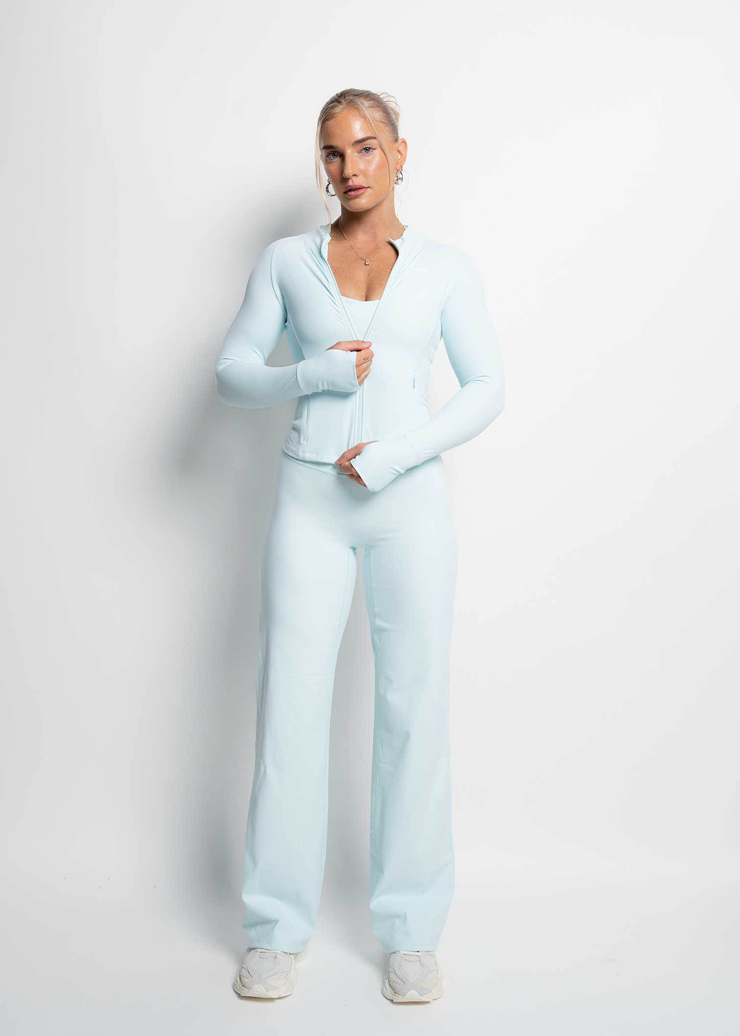 FLOW SILHOUETTE ZIP-UP JACKET - CLOUD                                                                                                                                                         BLUE