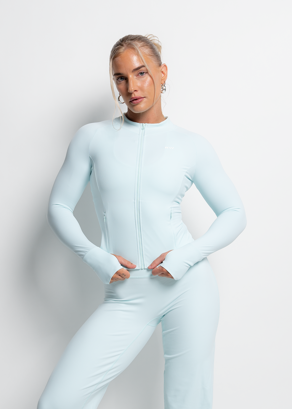FLOW SILHOUETTE ZIP-UP JACKET - CLOUD                                                                                                                                                         BLUE