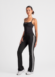 FORM STRIPED FLARES - BLACK
