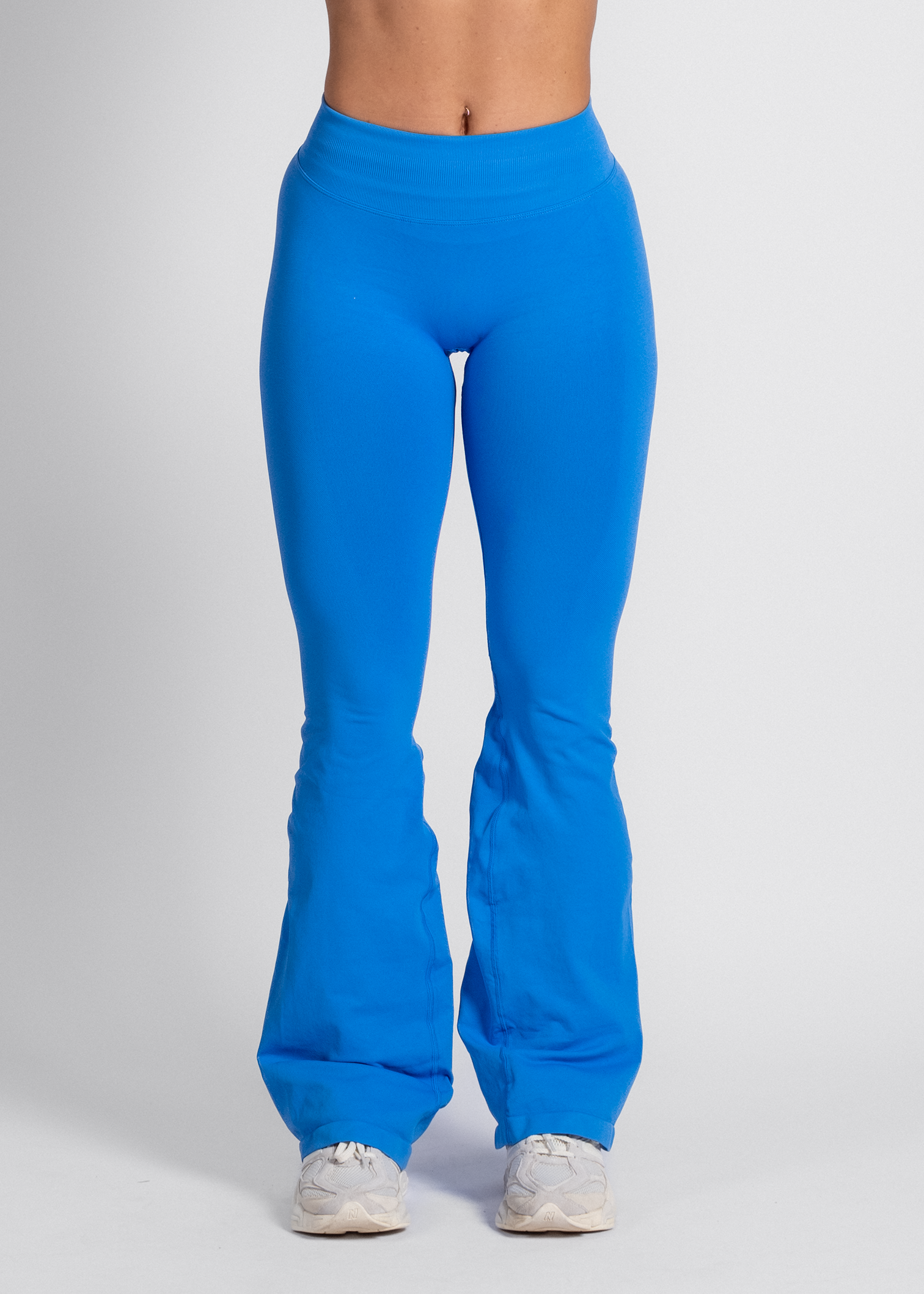 SCULPT SCRUNCH FLARES - ELECTRIC BLUE