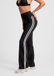 FORM STRIPED FLARES - BLACK