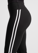 FORM STRIPED FLARES - BLACK