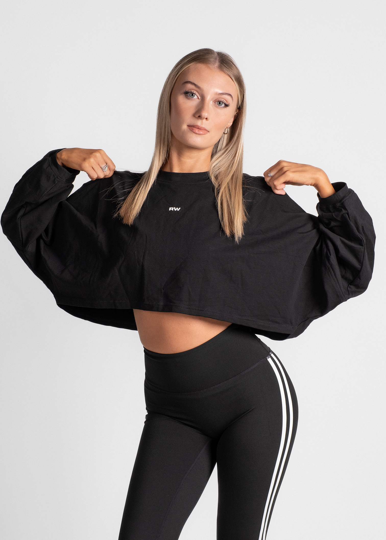 CROPPED SWEATER - BLACK