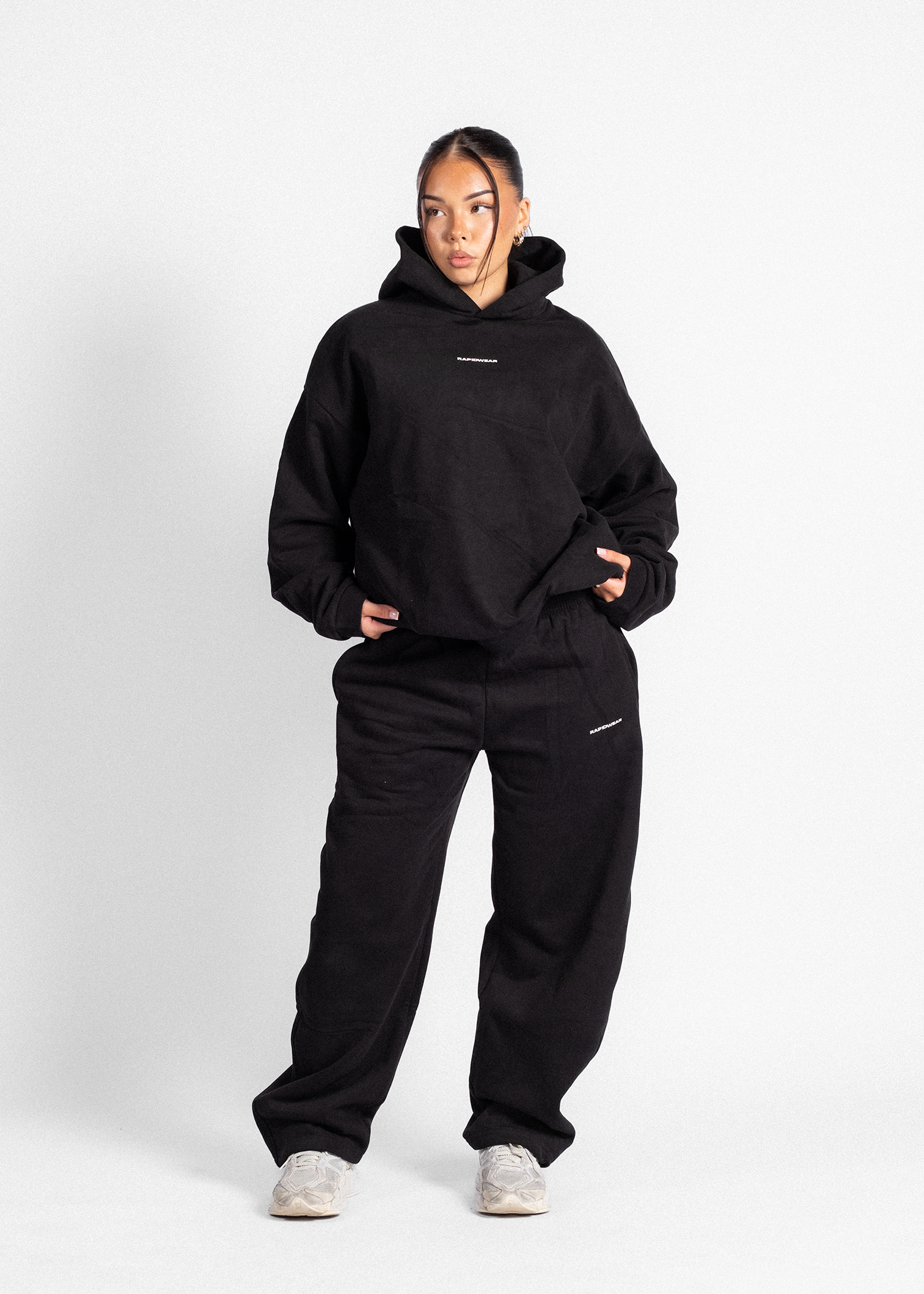 MOTION WIDE LEG SWEATPANTS - BLACK
