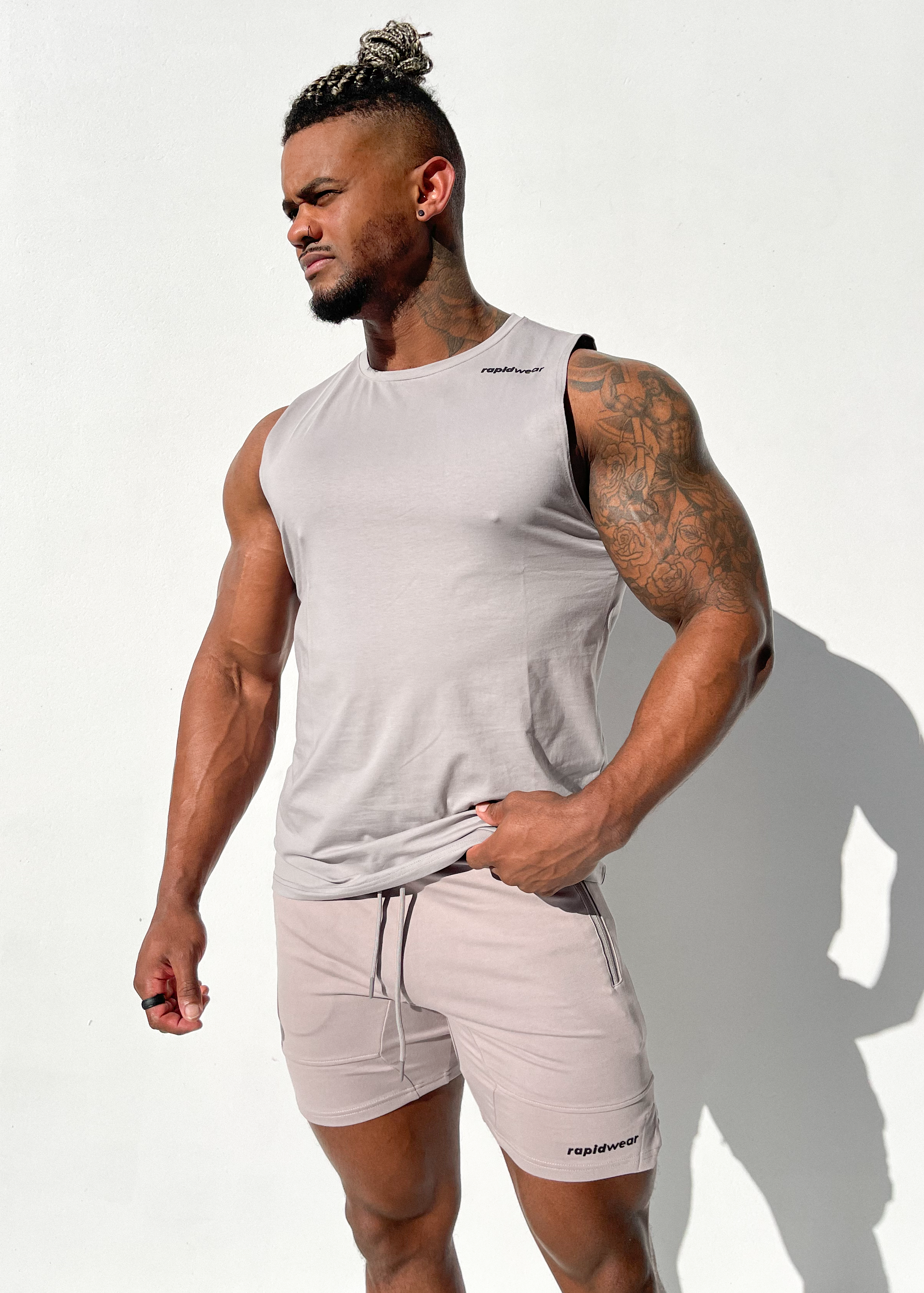 RELOAD SLEEVELESS TANK - GREY